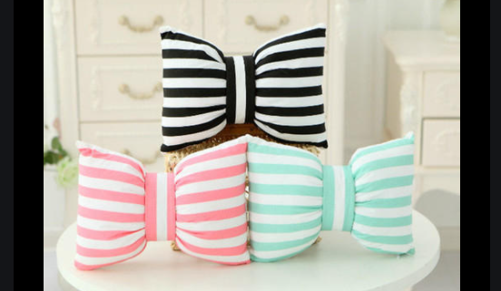 bow pillow