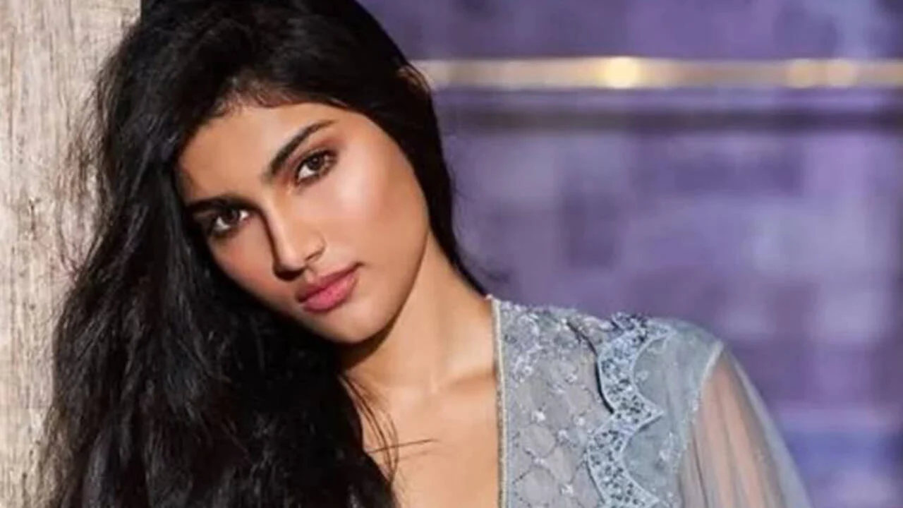 Alizeh Agnihotri to headline 'College Fest' after 'Farrey'