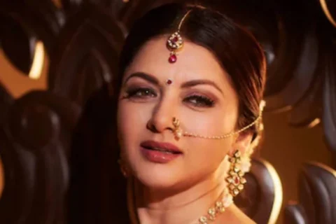 Bhagyashree’s Ganesh Chaturthi aarti sparks succession row in Patwardhan family