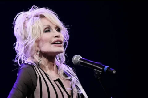 Dolly Parton awarded Lifetime Achievement award