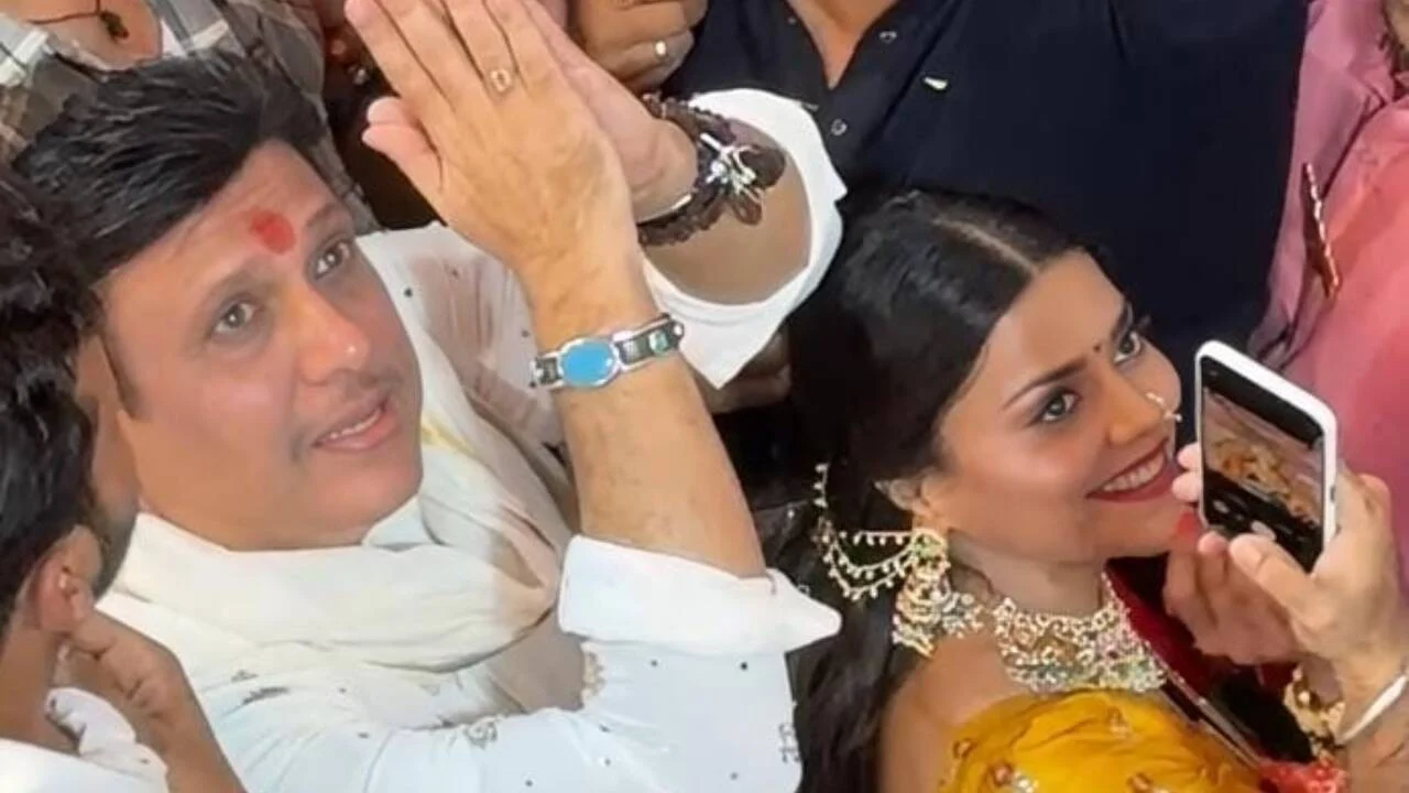 Govinda SPOTTED with Komal Rani, amid row with wife