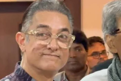 Aamir Khan stops dyeing his hair; says the process had become boring