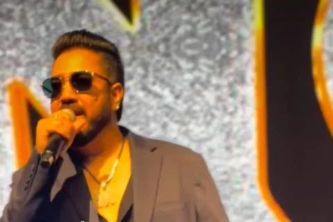 Did Mika Singh just take a sly dig at Jasmine Sandlas, King?