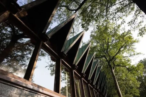 In 2026, Verity’s real-life home is a striking 1960s New York residence