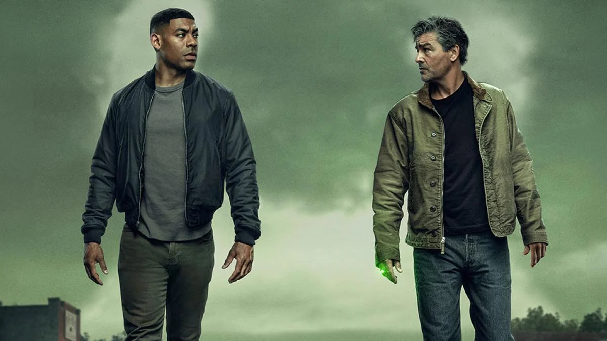 Lanterns: Kyle Chandler & Aaron Pierre Take Us Behind The Scenes, From Musical Breaks During Intense Shoots To A Twist That Even They Didn’t See Coming