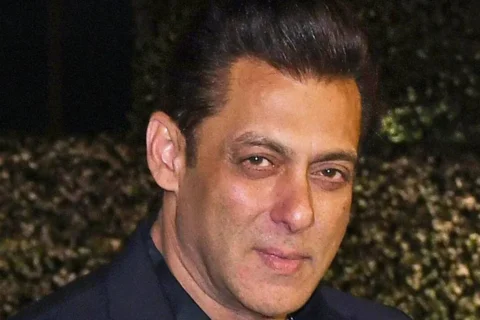 Salman was removed from school for not paying fees, earned Rs 75 as a background dancer
