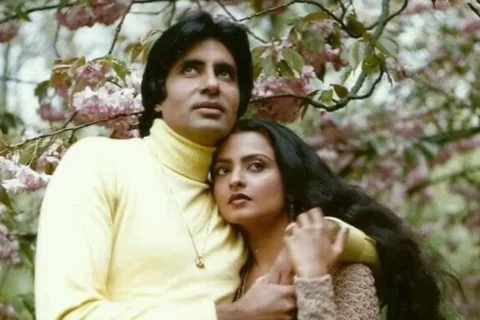 When Bachchan slammed rumours of Rekha moving in with him