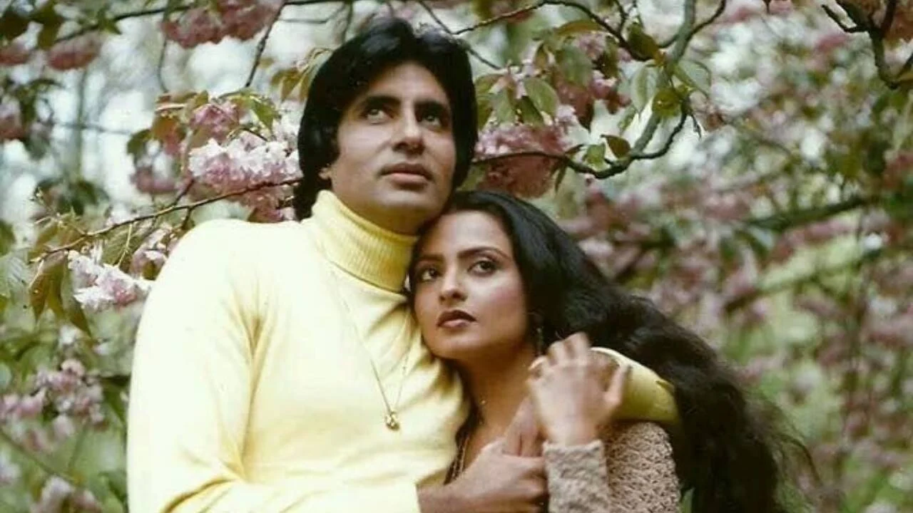 When Bachchan slammed rumours of Rekha moving in with him